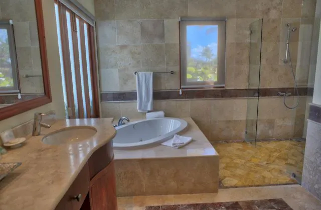 Xeliter Golden Bear Lodge Punta Cana appartement salle de bain